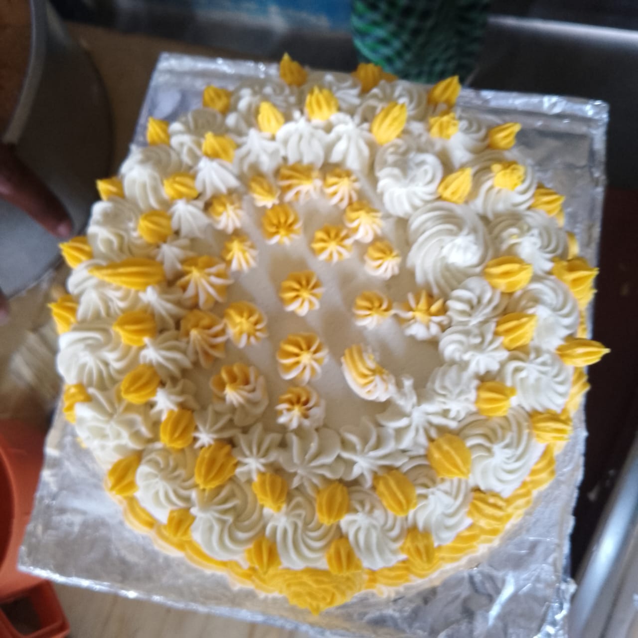 A finished cake from catering practical training